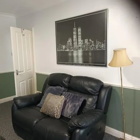 Leeds - Apartment - Stay 3- Parking - Garden לידס