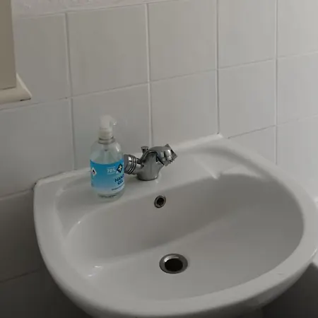 - - 3- Parking - Garden *