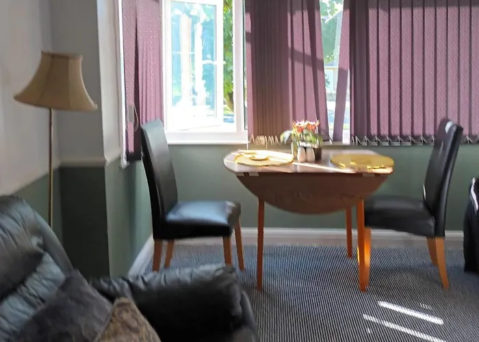 - - 3- Parking - Garden Апартаменти