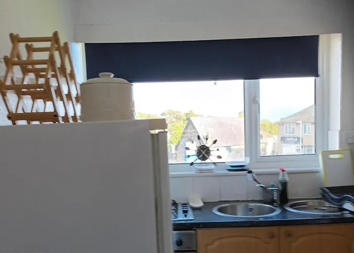 - - 3- Parking - Garden דירה